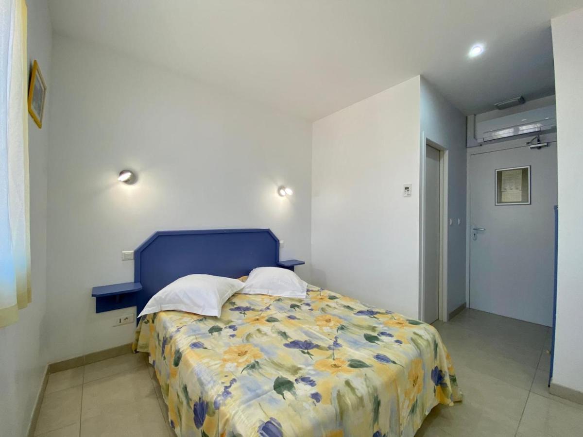 Hotel Myriam Vias Exterior foto
