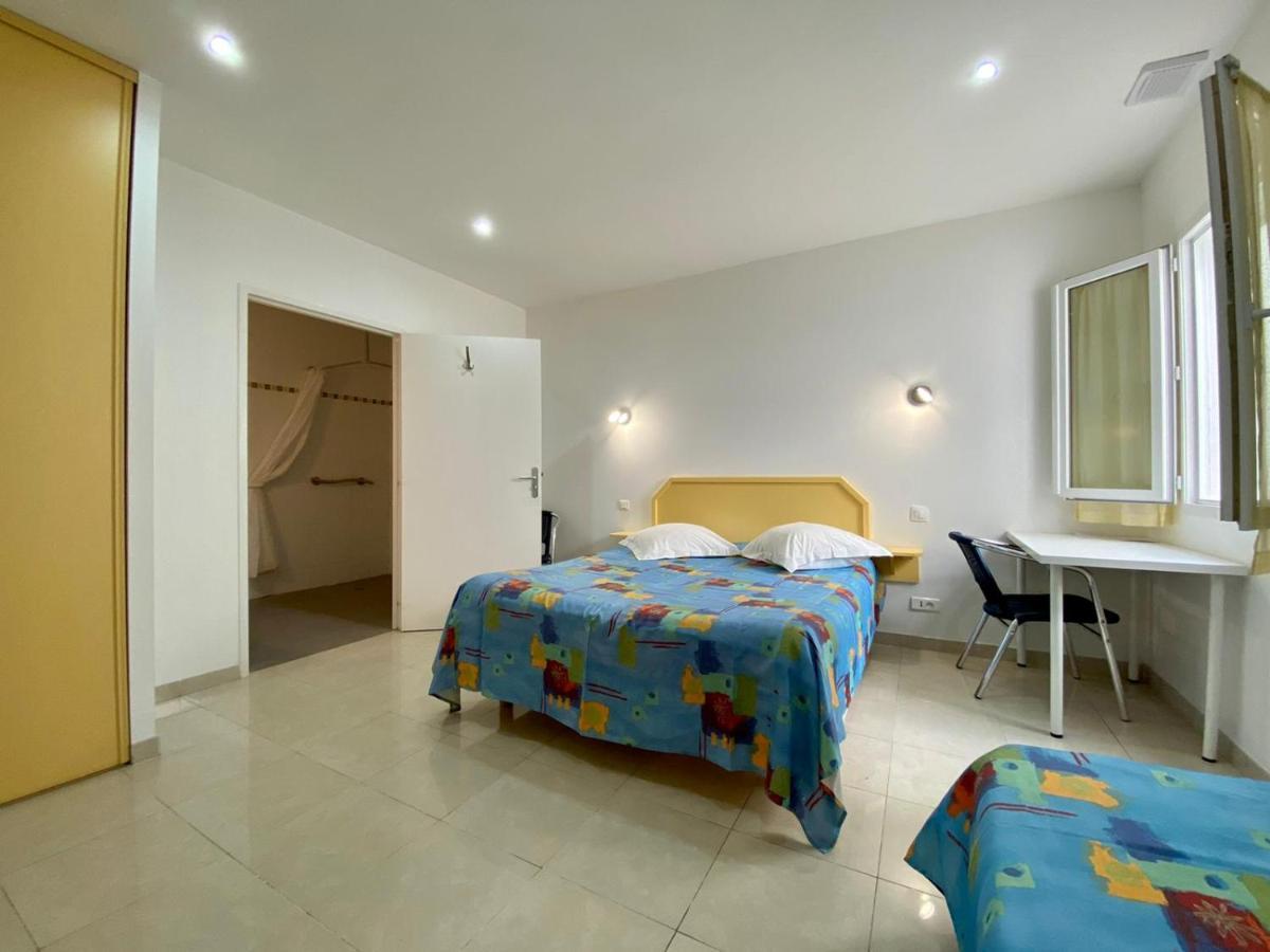 Hotel Myriam Vias Exterior foto