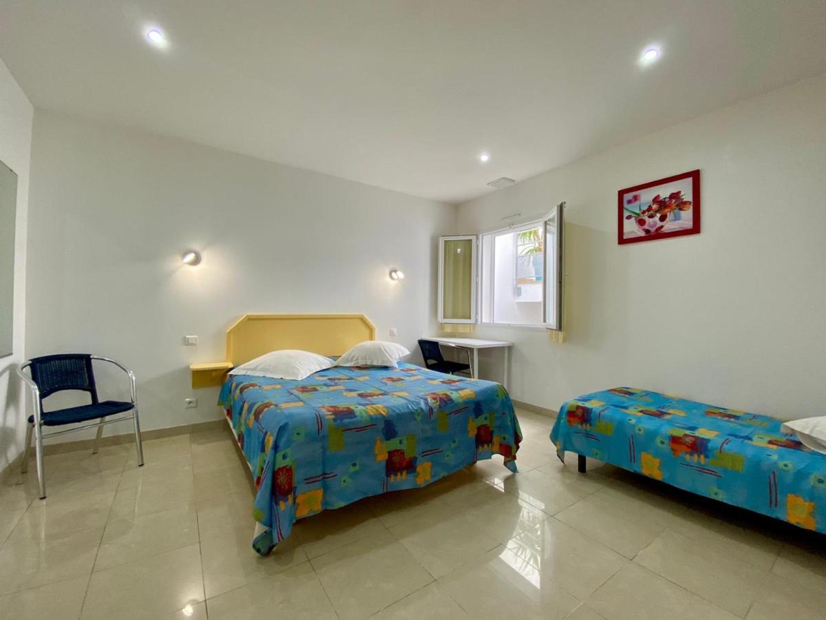 Hotel Myriam Vias Exterior foto